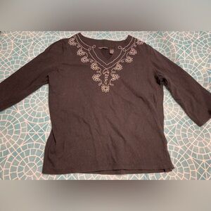 Reference Point New York black v-neck top.